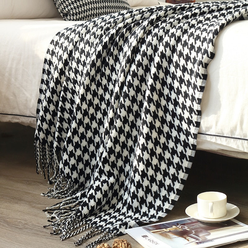 Francis Houndstooth Blanket Throw