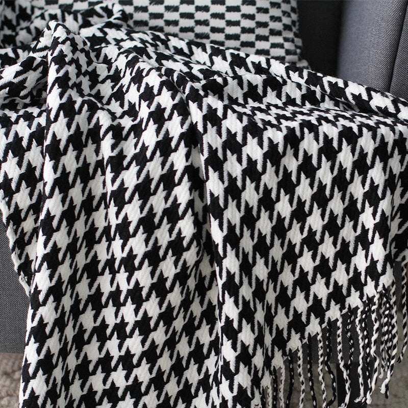Francis Houndstooth Blanket Throw