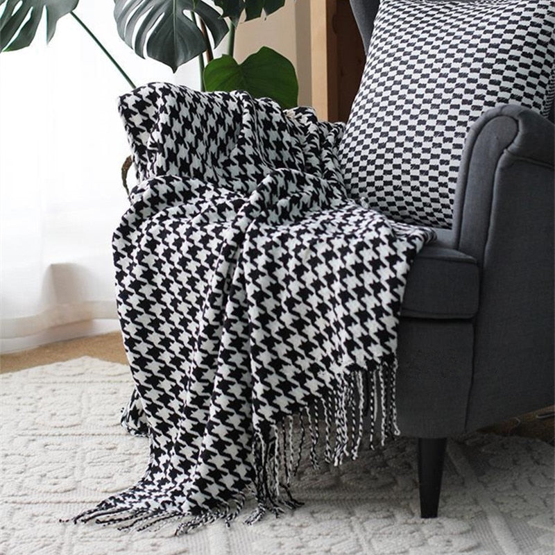 Francis Houndstooth Blanket Throw