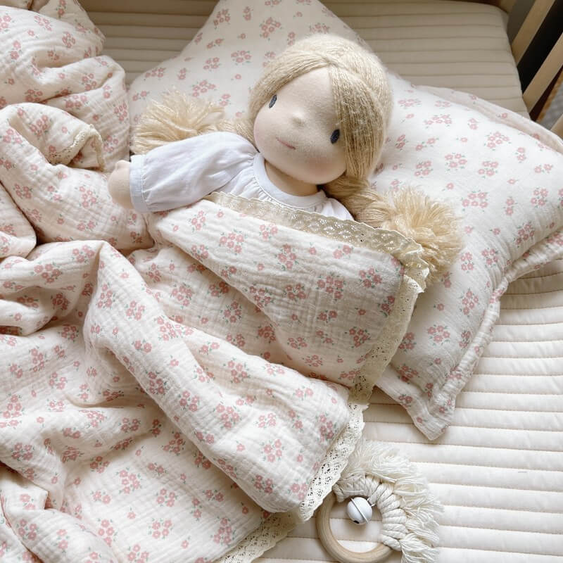 Sweet Ditsy Floral Baby Comforter – Cotton Muslin with Lace Trim