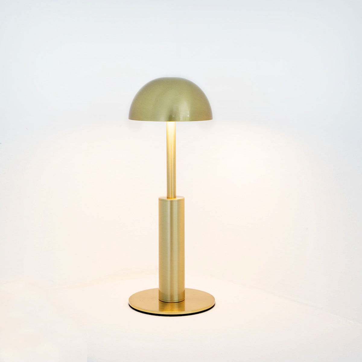 Goldlink Cordless Table Lamp