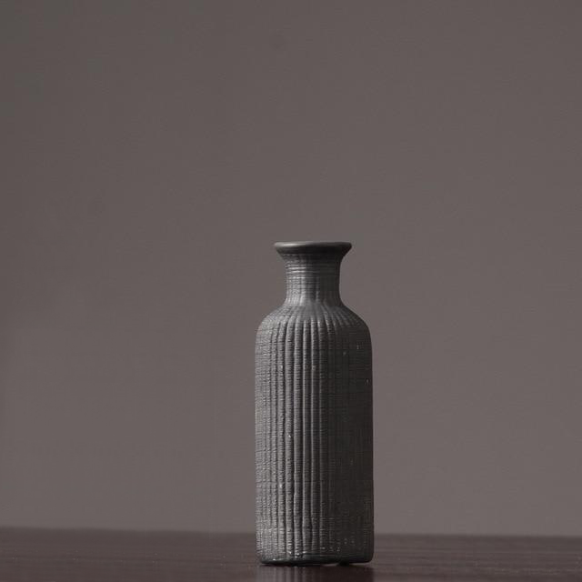 Isla Ceramic Vase Graphite Small