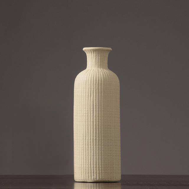 Isla Ceramic Vase Eggshell Medium