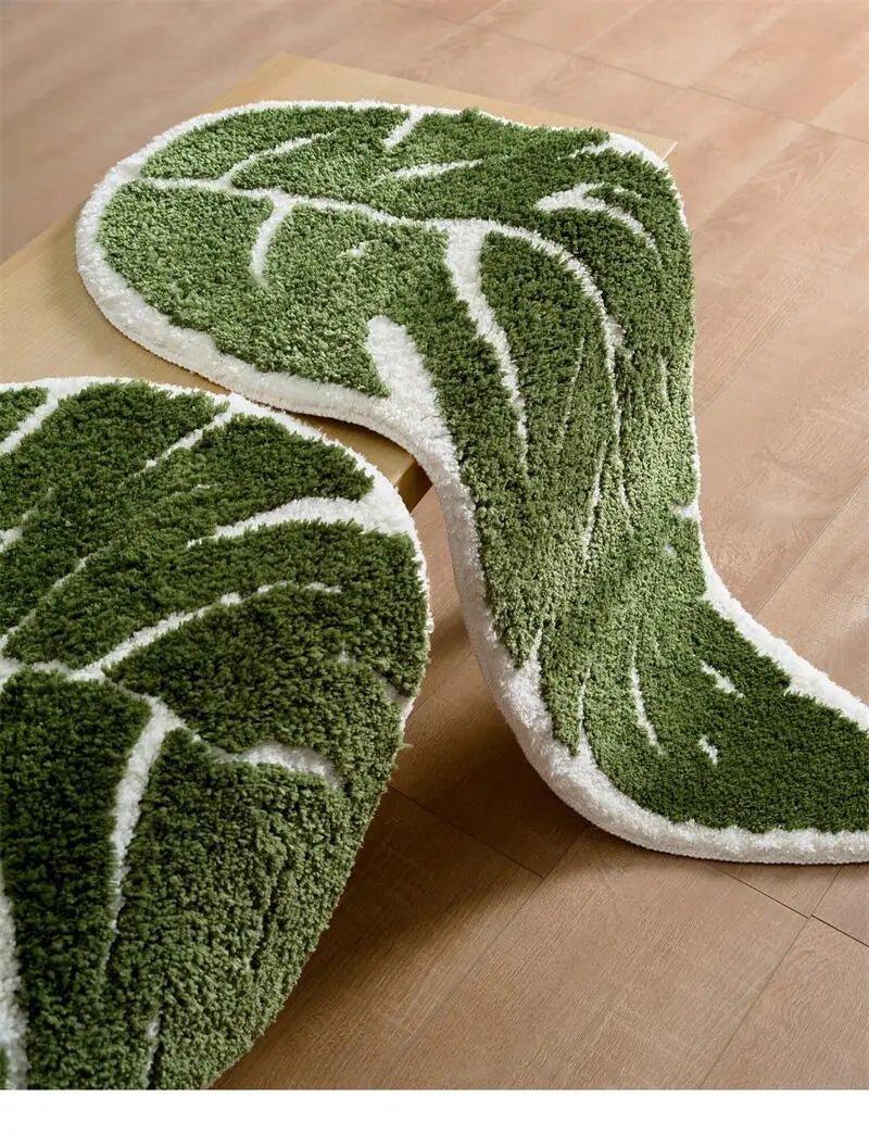 Monstera In White Bath Mat