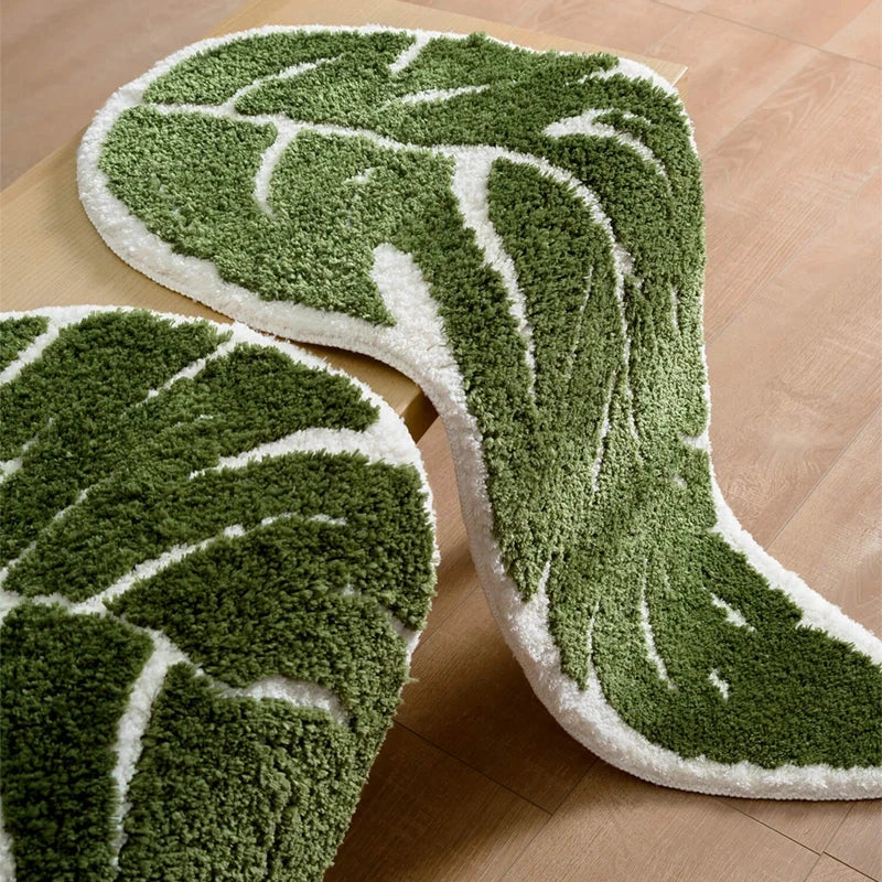 Monstera In White Bath Mat