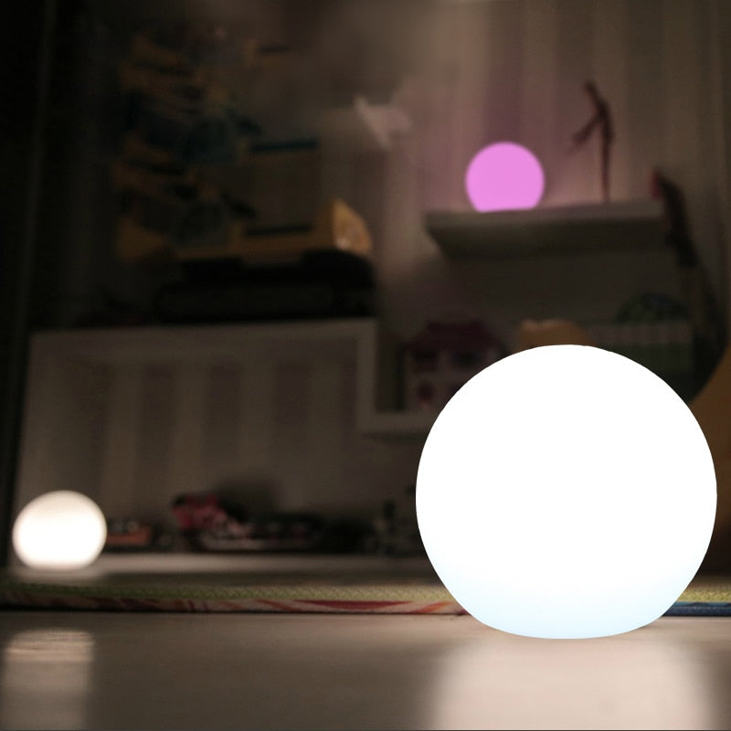 Moon Cordless LED Dimmable Table Lamp