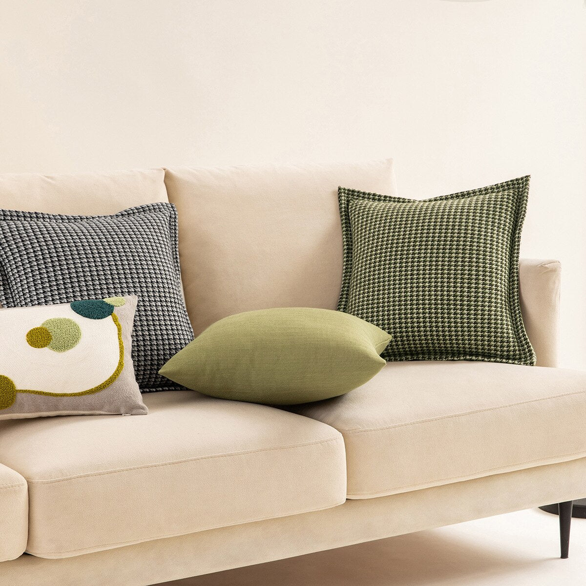 Nature's Houndstooth Pillow Cover