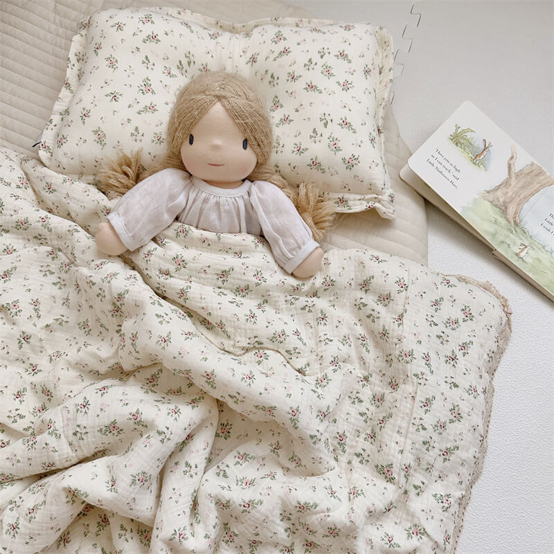 Rosebud Floral Baby Quilt – Cotton Muslin with Lace Trim
