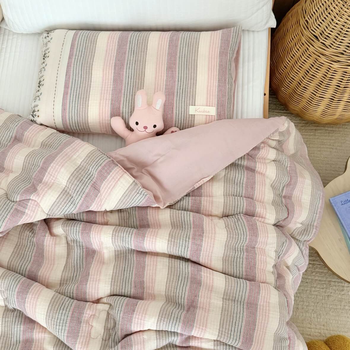 Striped Muslin Quilt Set – Soft Pink Cotton Comforter