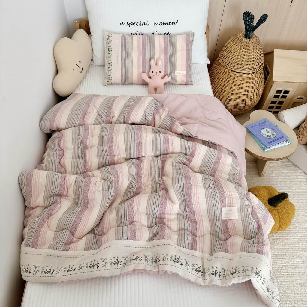 Striped Muslin Quilt Set – Soft Pink Cotton Comforter