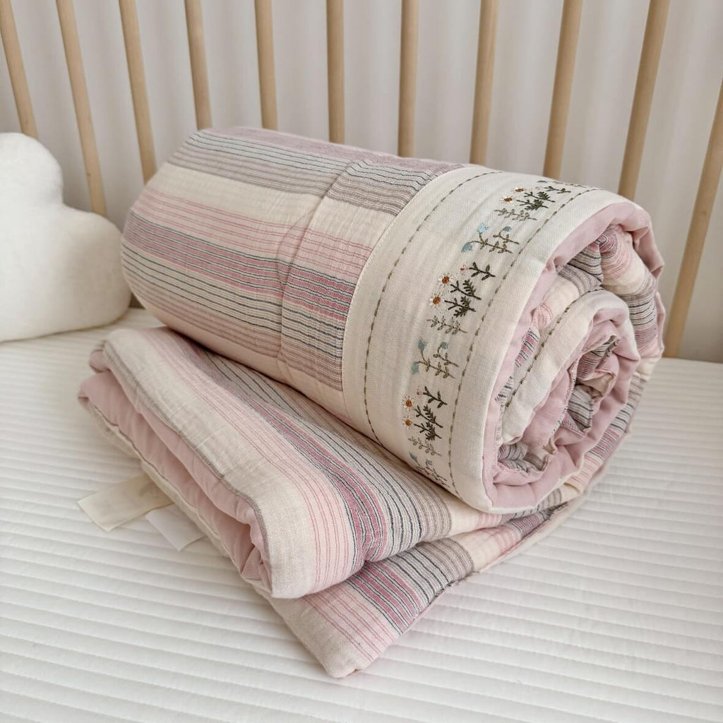 Striped Muslin Quilt Set – Soft Pink Cotton Comforter