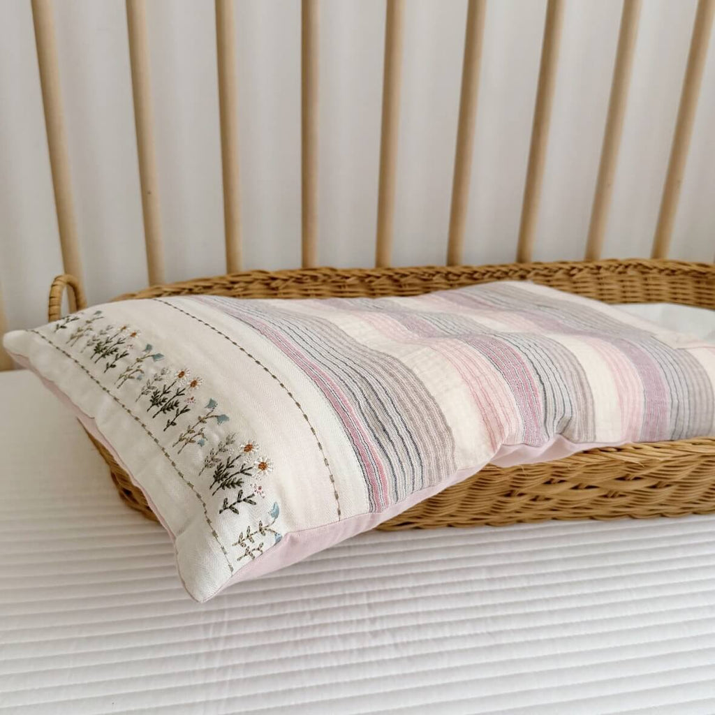 Striped Muslin Quilt Set – Soft Pink Cotton Comforter
