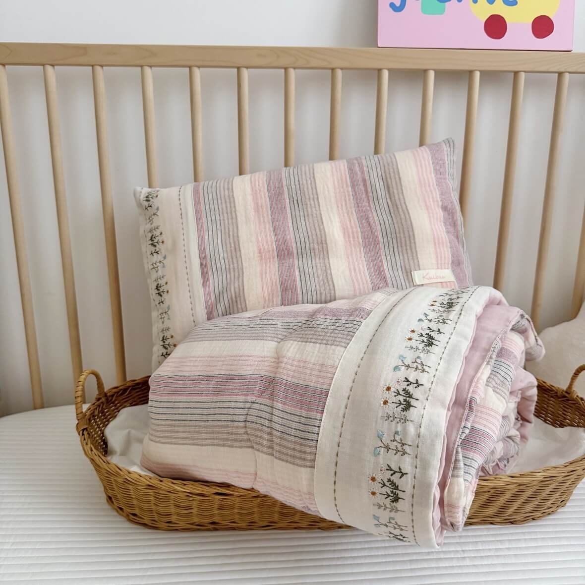 Striped Muslin Quilt Set – Soft Pink Cotton Comforter