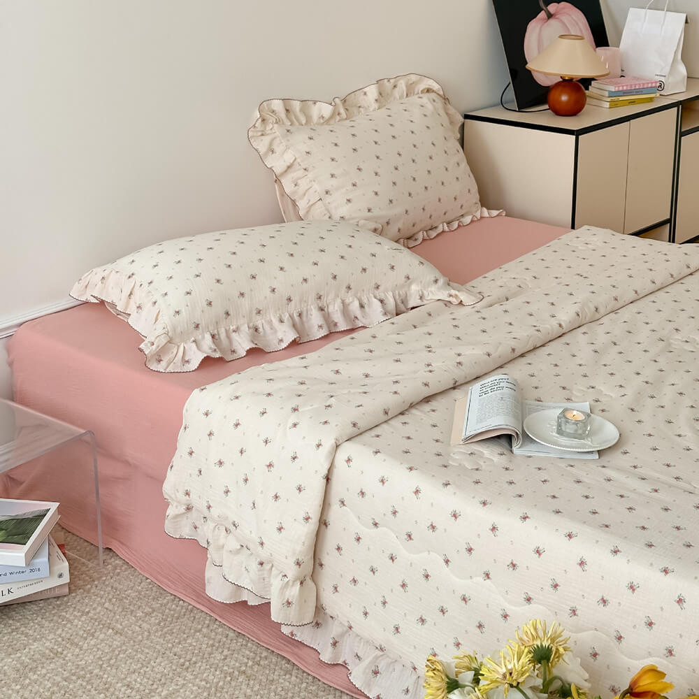 Tiny Rose Muslin Quilt – Ruffle Edge Cotton Bedding