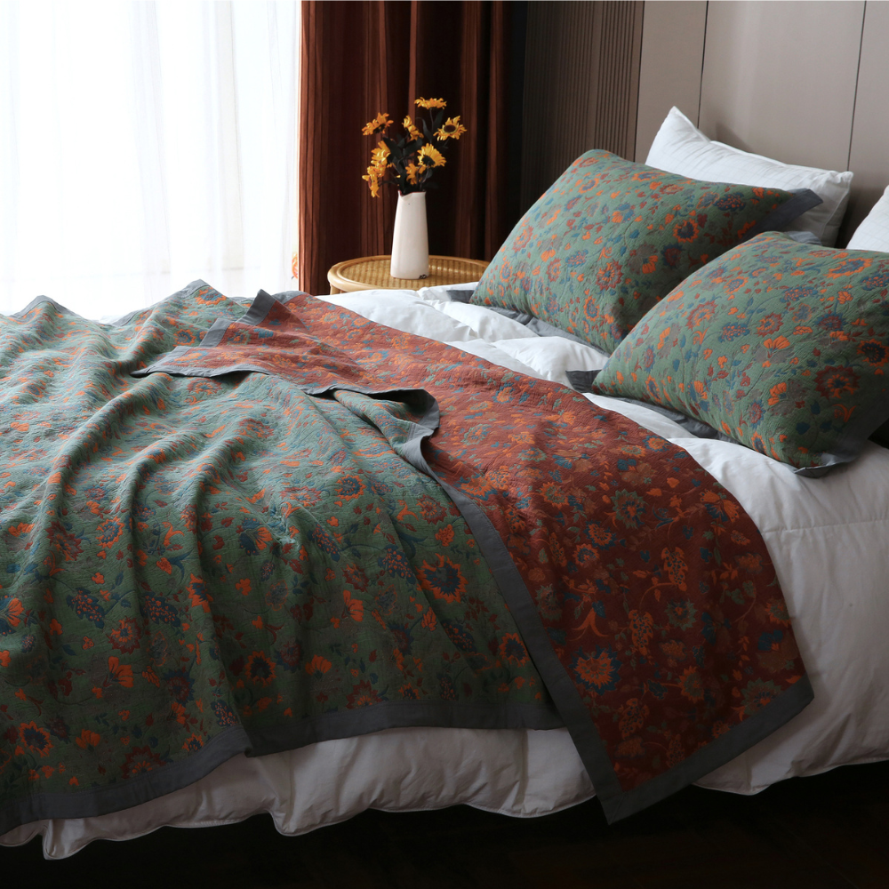 Reversible Cotton Quilt - Vintage Design Quilt with 2pcs Pillowcases