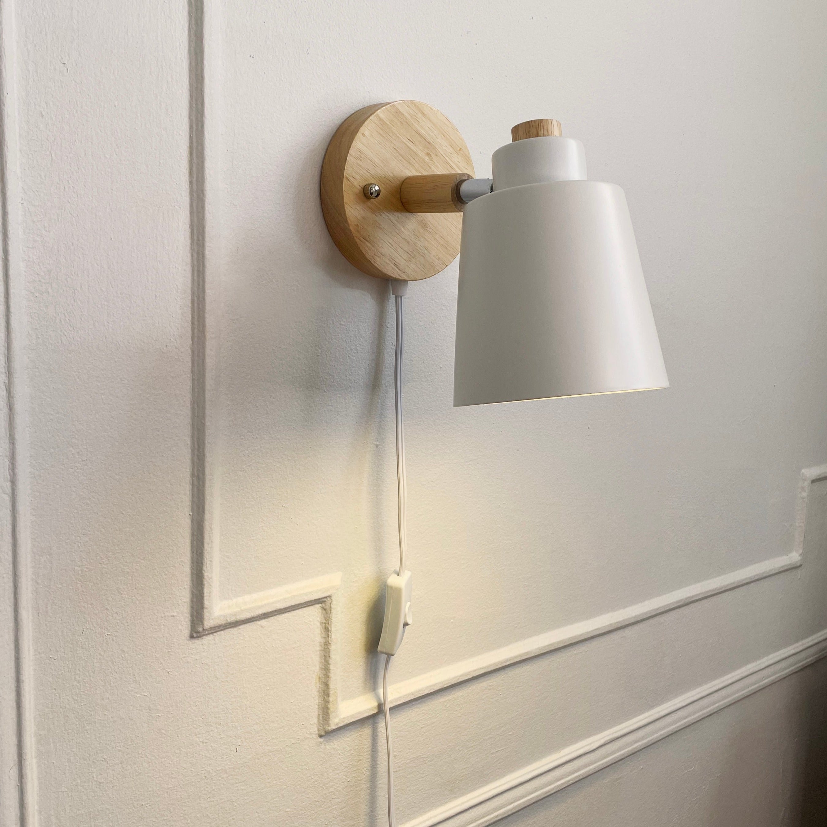 Rotating Reading Lamp with Plug White