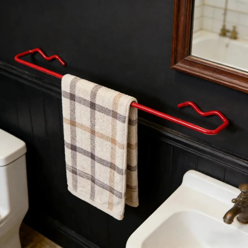 Wiggle Towel Bar