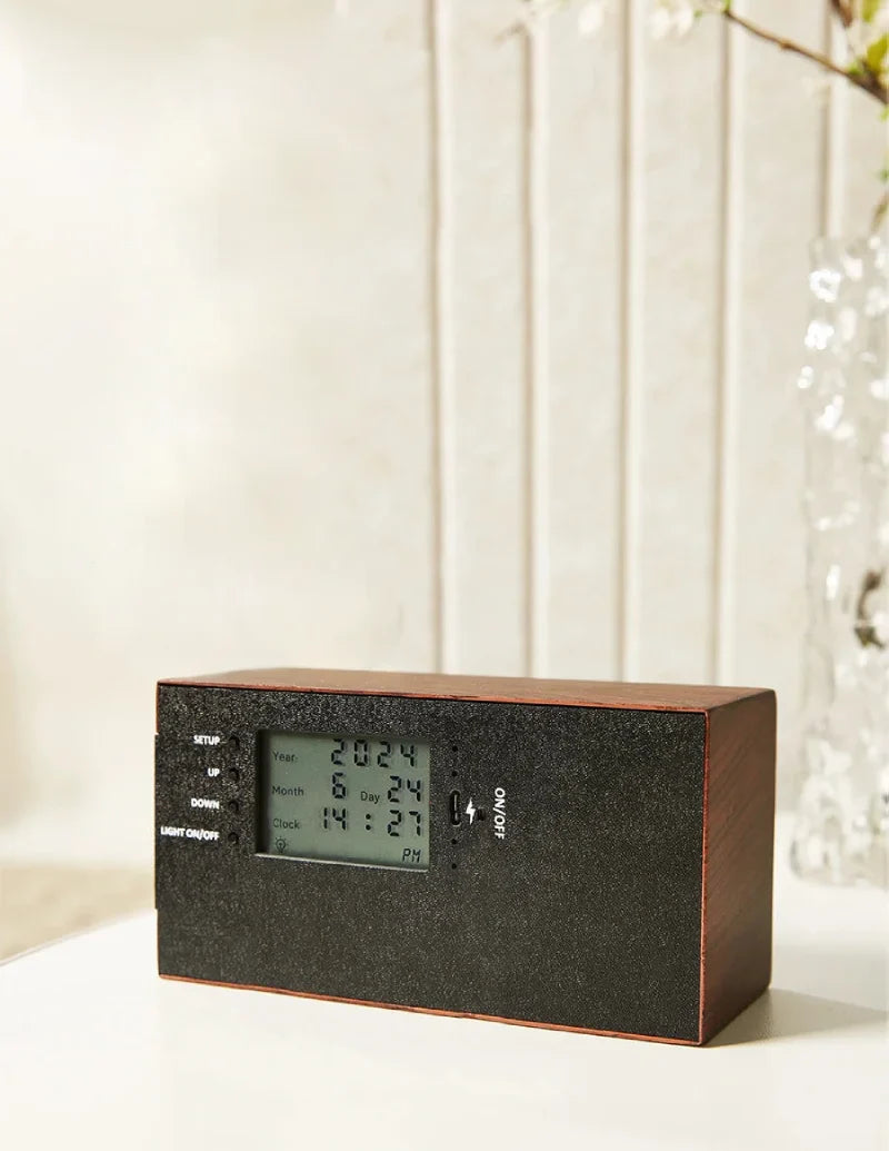 Maison Flip Calendar Clock