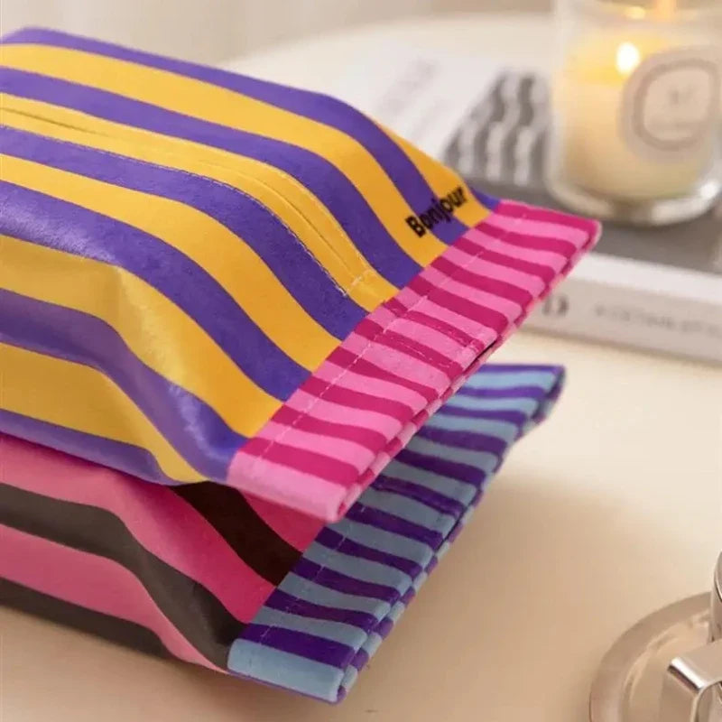 Striped & Snug Tissue Sleeve
