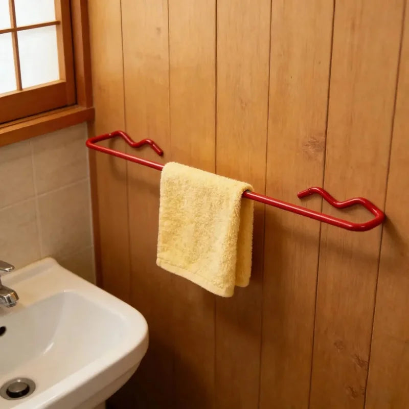 Wiggle Towel Bar