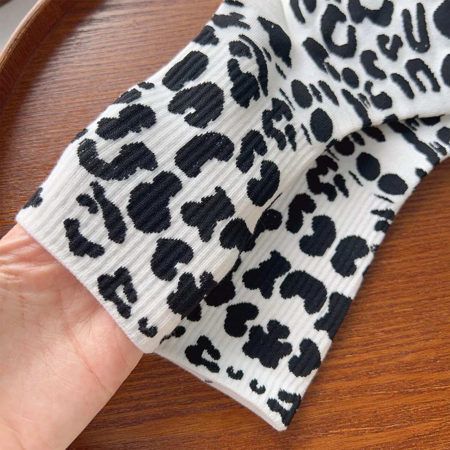 Women's Leopard Print Crew Socks