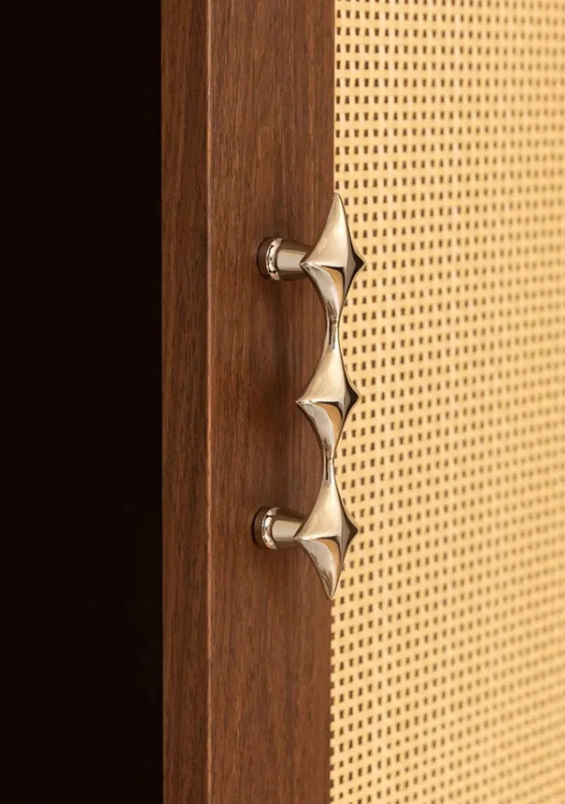 The Nova Cabinet Pull