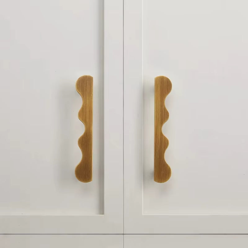 Wave Cabinet Pull
