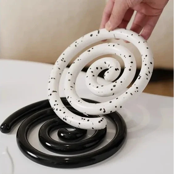 Coiled Ceramic Pot Rest
