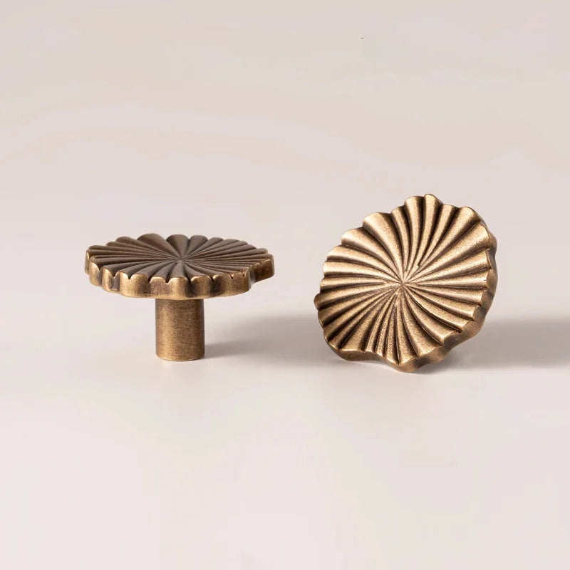 Solenne Fan Cabinet Knobs