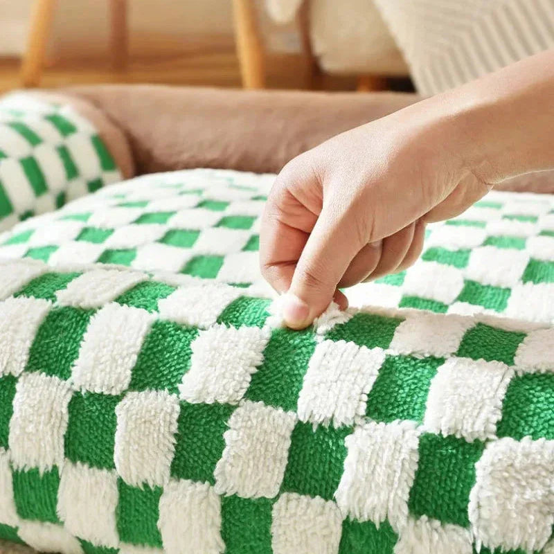Checker Nest Pet Bed