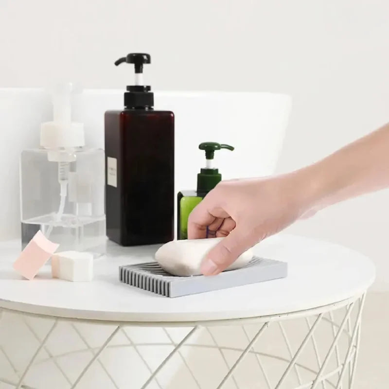 Linear Flow Soap Dish
