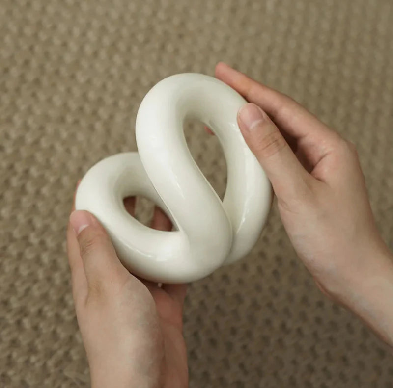 Sculpted Knot Ceramic Holder