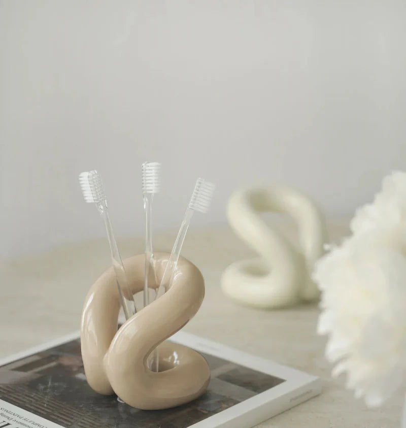 Sculpted Knot Ceramic Holder