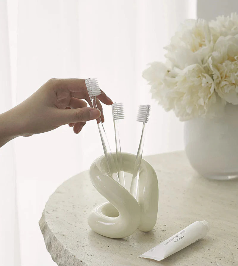 Sculpted Knot Ceramic Holder