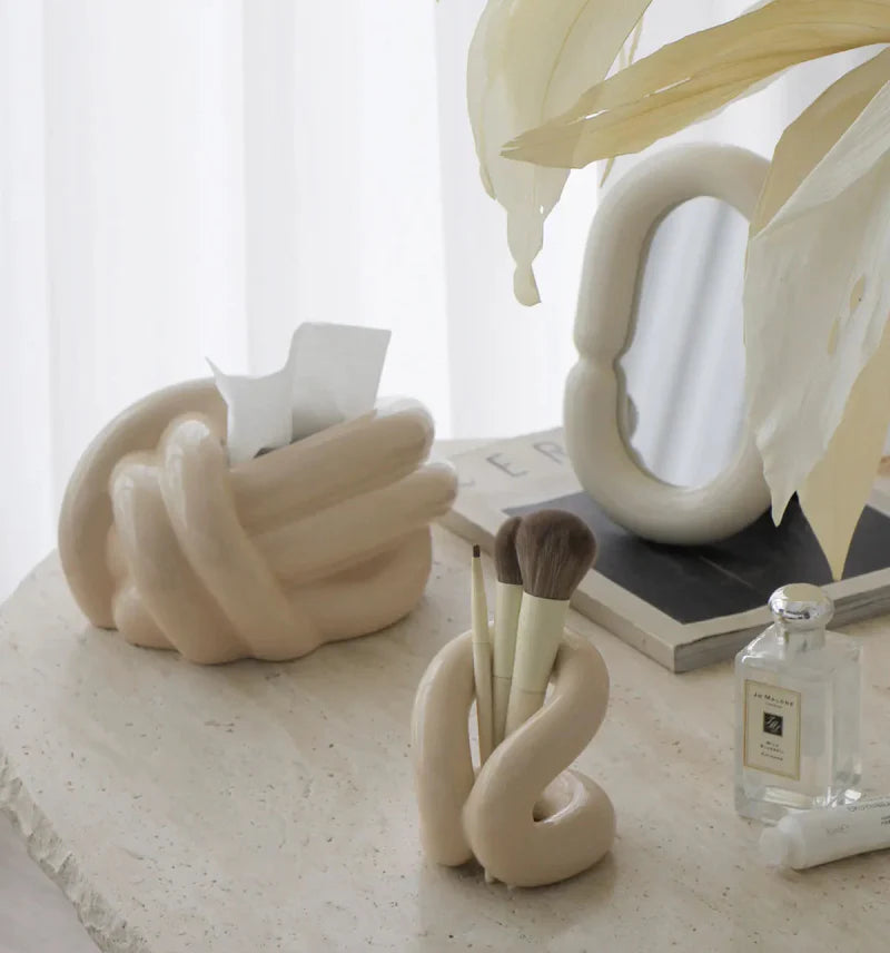 Sculpted Knot Ceramic Holder