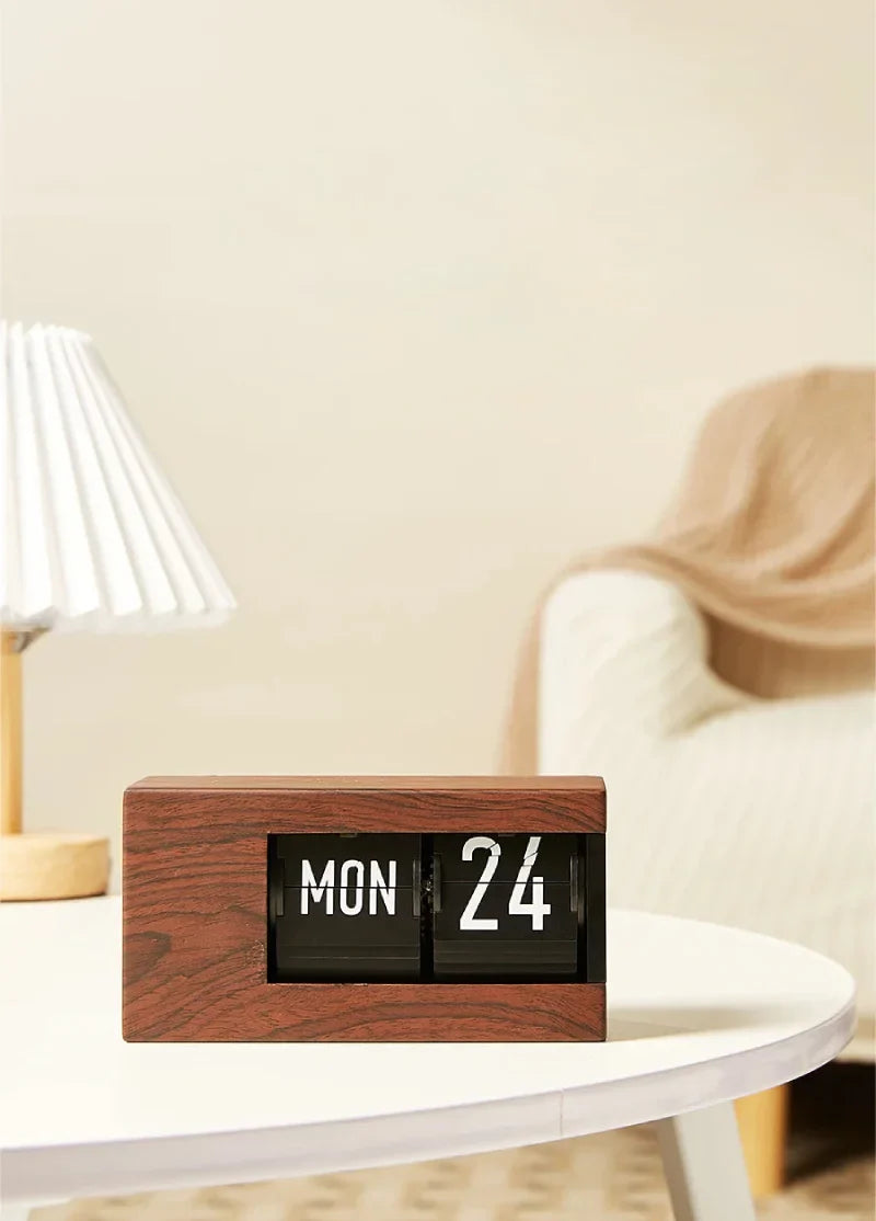 Maison Flip Calendar Clock