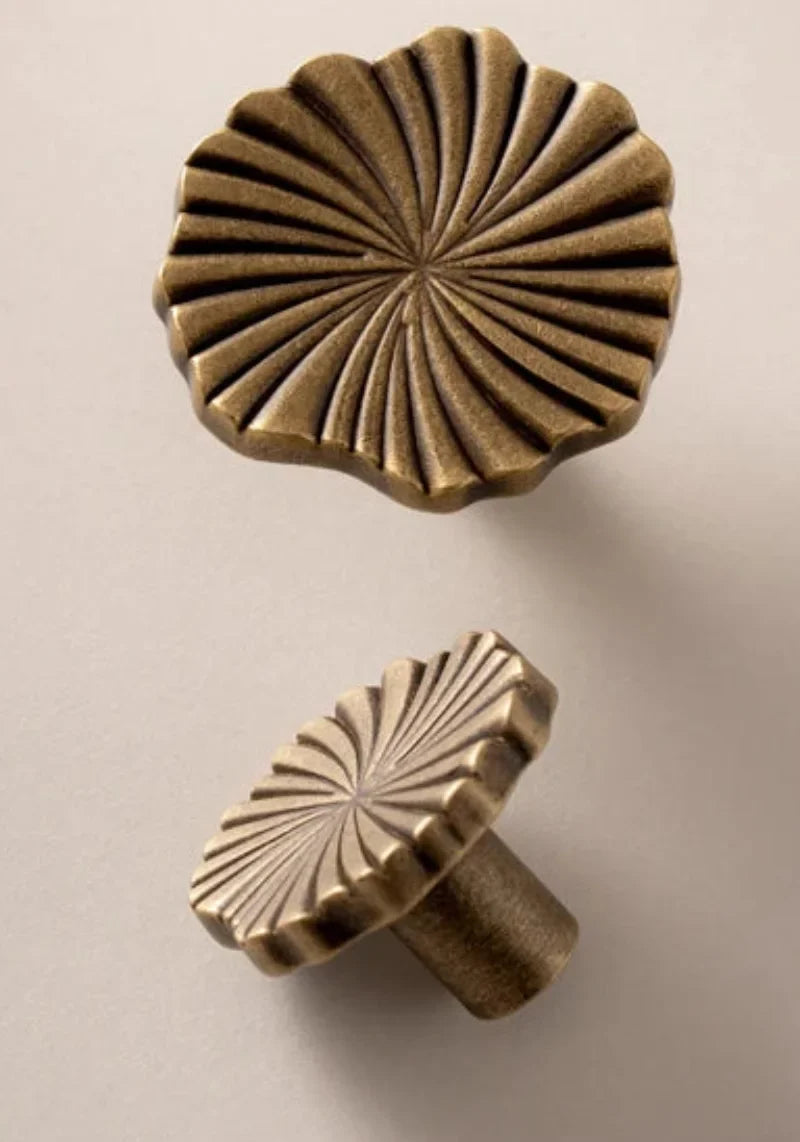 Solenne Fan Cabinet Knobs