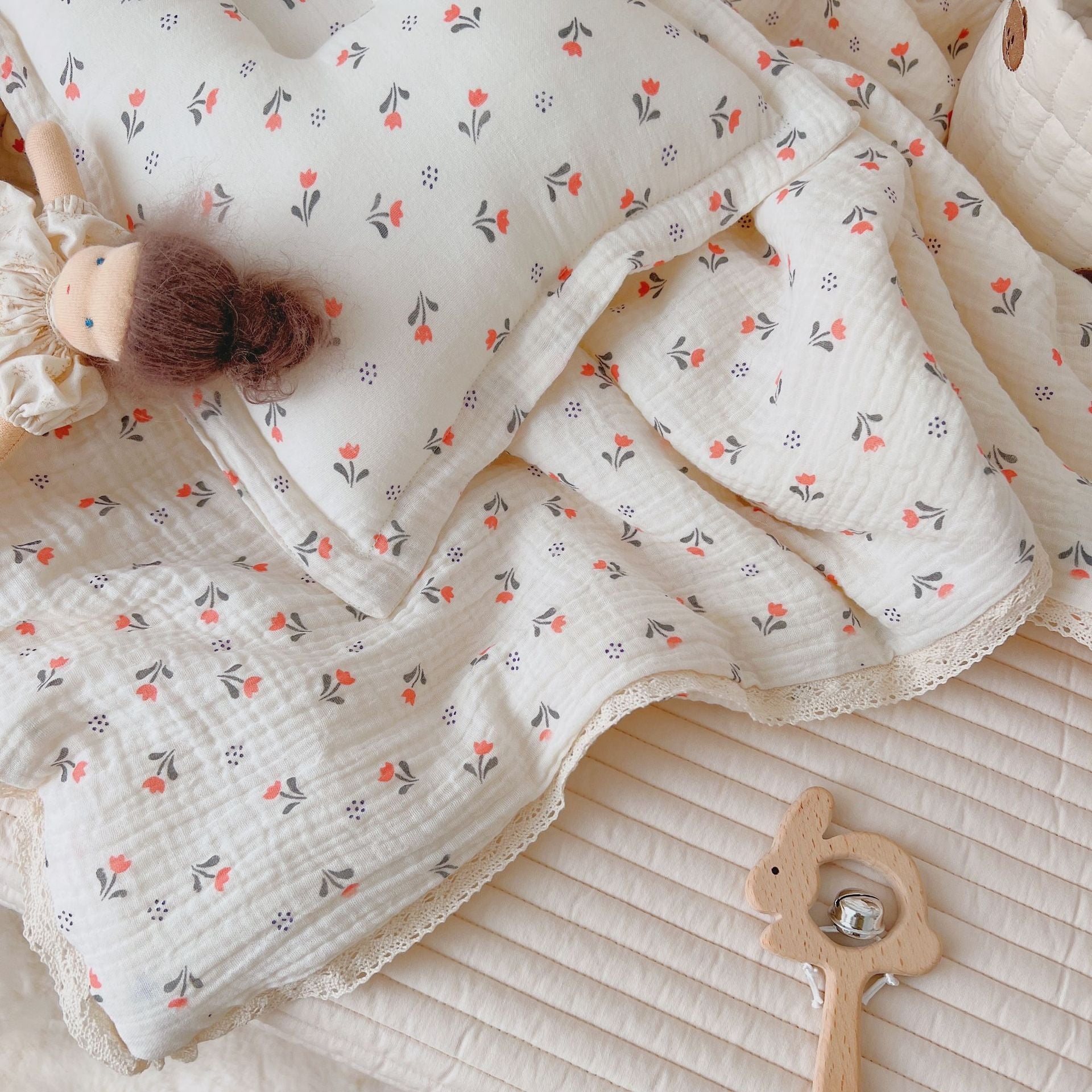 Mini Tulip Kids Comforter – Cotton Muslin with Lace Trim Small Quilt + Pillow