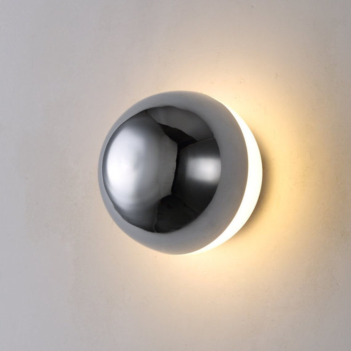 Solar Eclipse LED Wall Lamp Silver