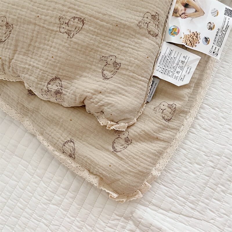 Bunny Toddler Bed Quilt – Cotton Gauze with Lace Trim