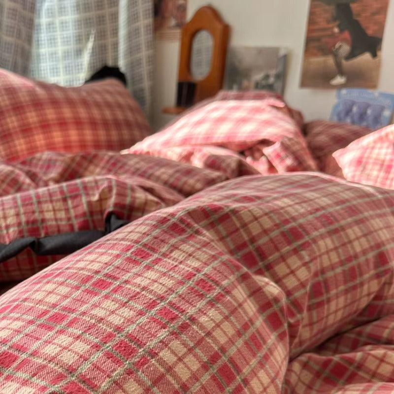 Romantic Plaid Bedding