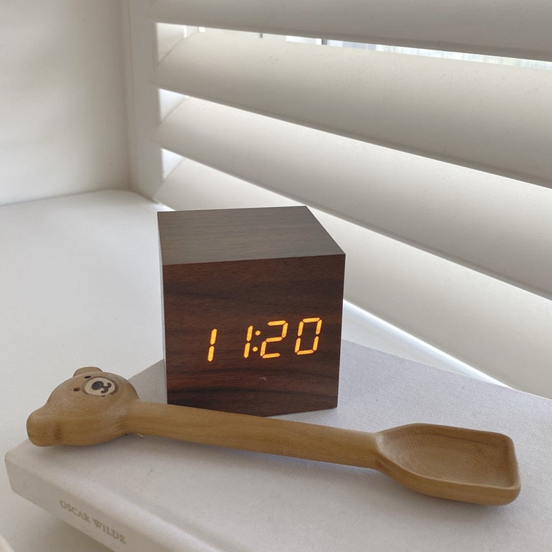 Wood O'clock Bamboo Digital Desk Clock