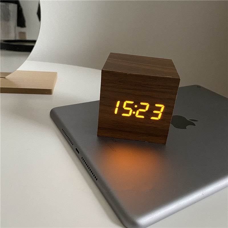 Wood O'clock Bamboo Digital Desk Clock