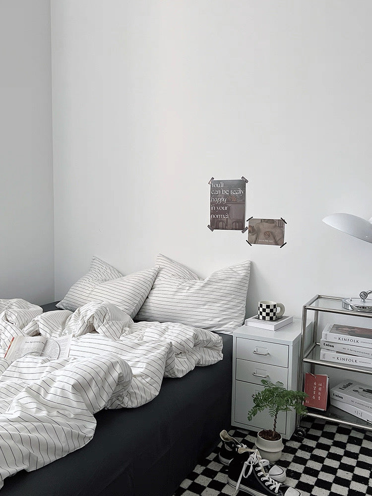 White & Black Striped Bedding Set