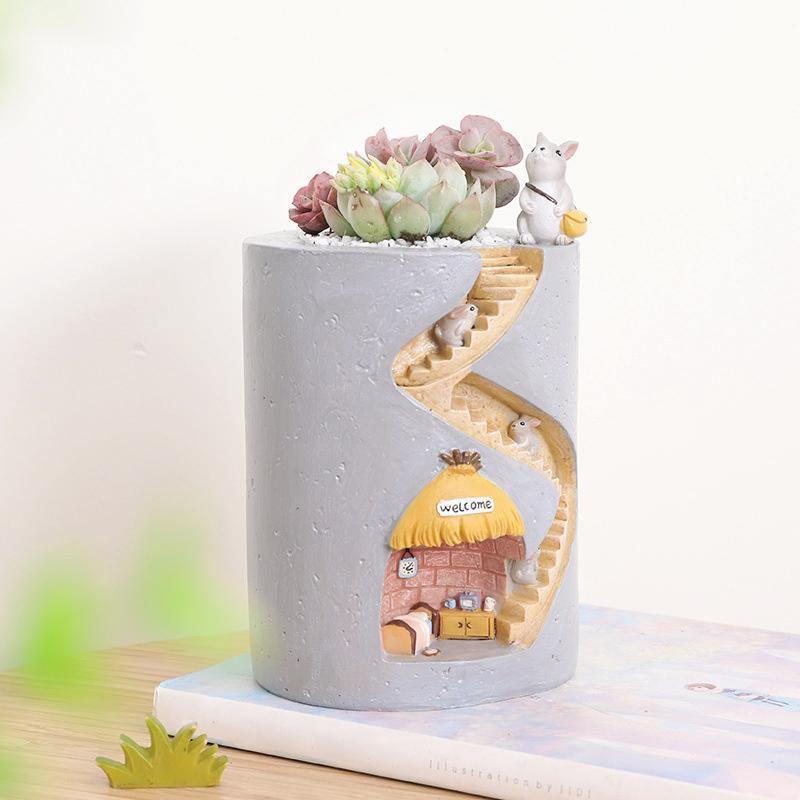 Pet Confidential Residence Planter Pot Rabbit