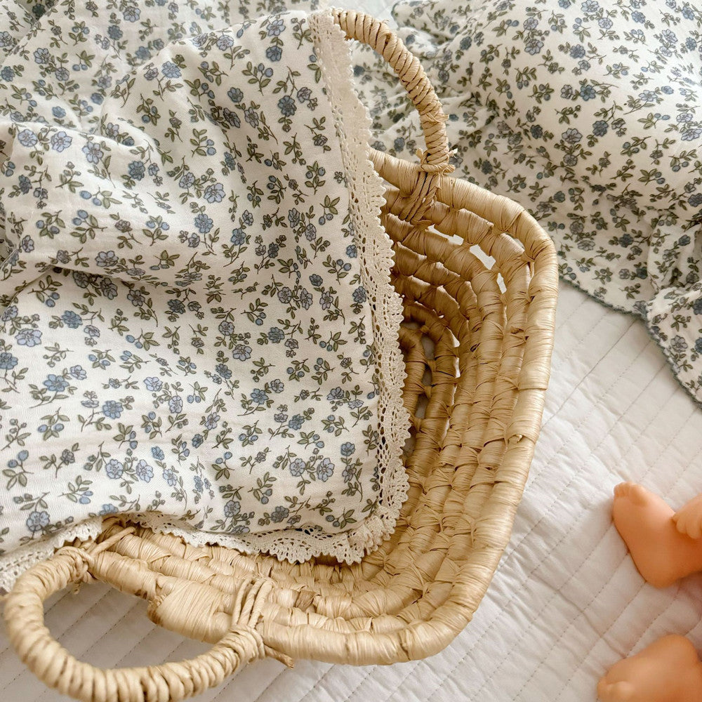 Vintage Ditsy Floral Baby Quilt – Cotton Muslin