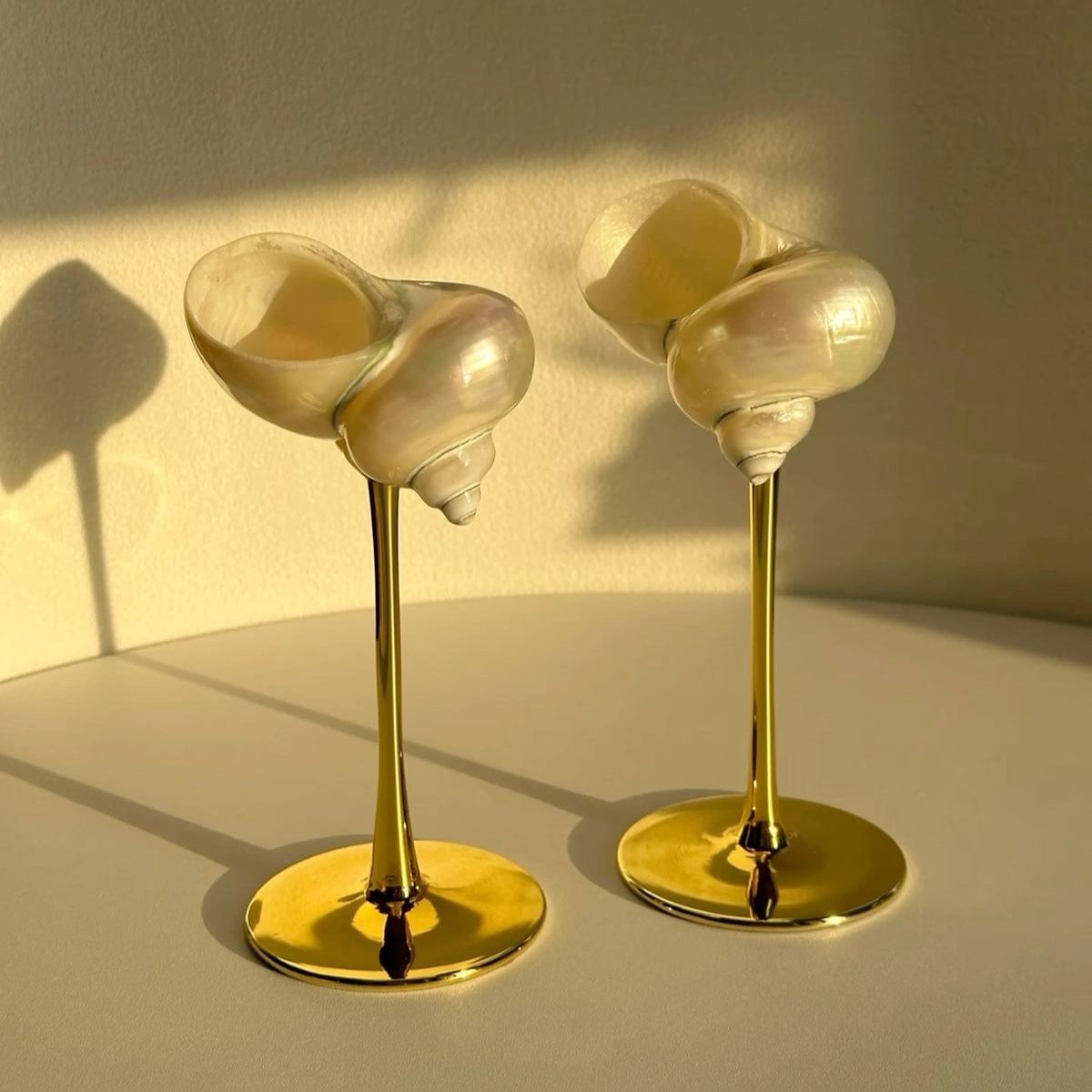 Shell Wine Glass Gold