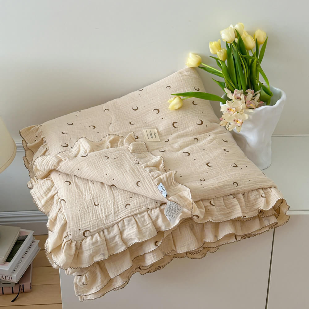 Moon & Star Muslin Quilt – Ruffle Edge Cotton Bedding