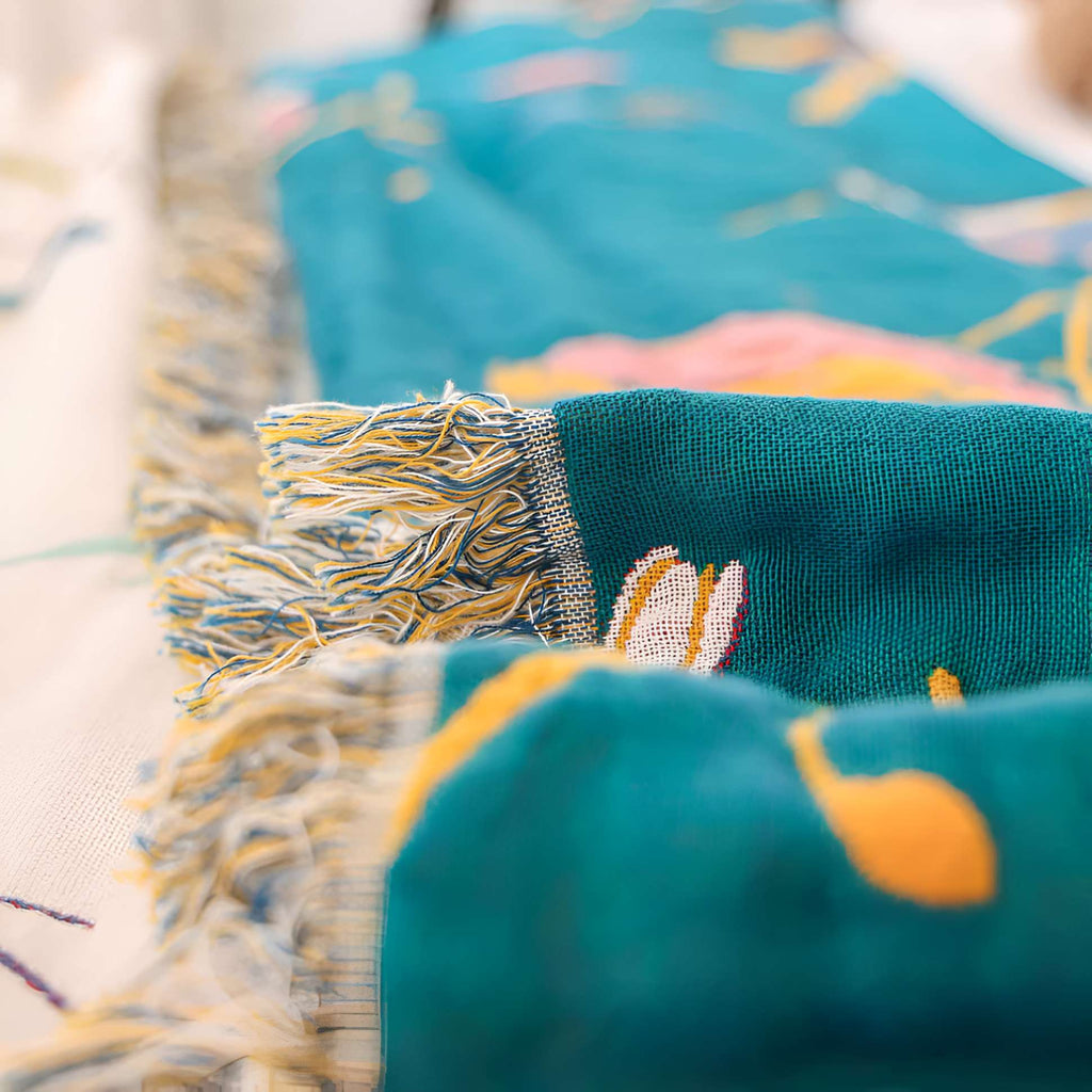 Bird Tassel Reversible Cotton Throw Blanket