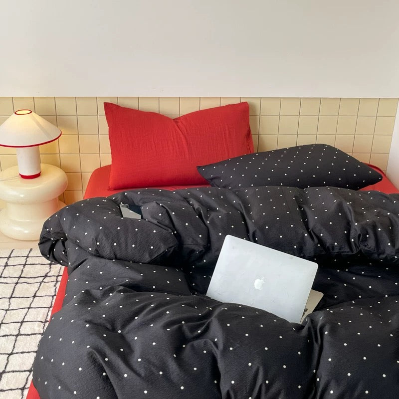 Minimalist Black Polka Dot Bedding Set